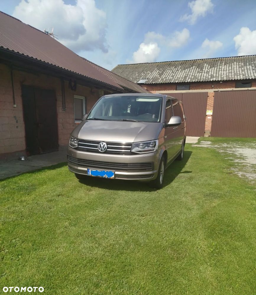 Volkswagen Caravelle - 1