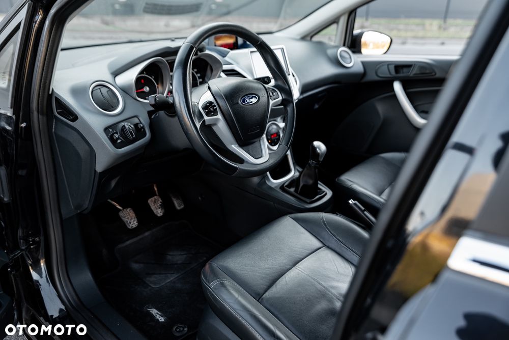 Ford Fiesta - 15