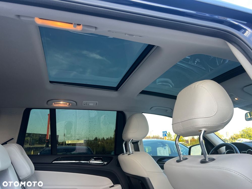 Mercedes-Benz GLS - 24