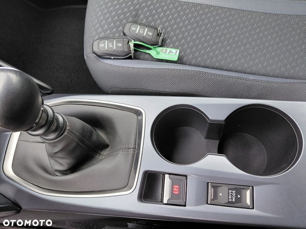 Peugeot 2008 1.2 PureTech Active S&S - 12