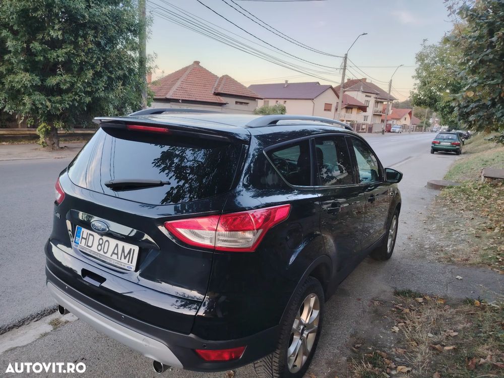 Ford Kuga 2.0 TDCi 4WD Powershift ST-Line - 4