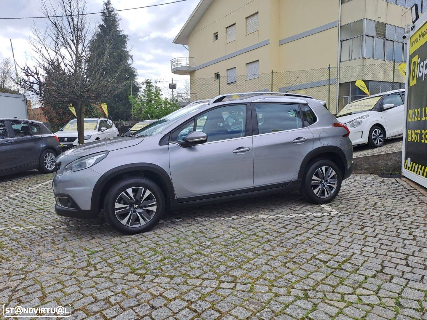 Peugeot 2008 1.2 PureTech Allure EAT6 - 5