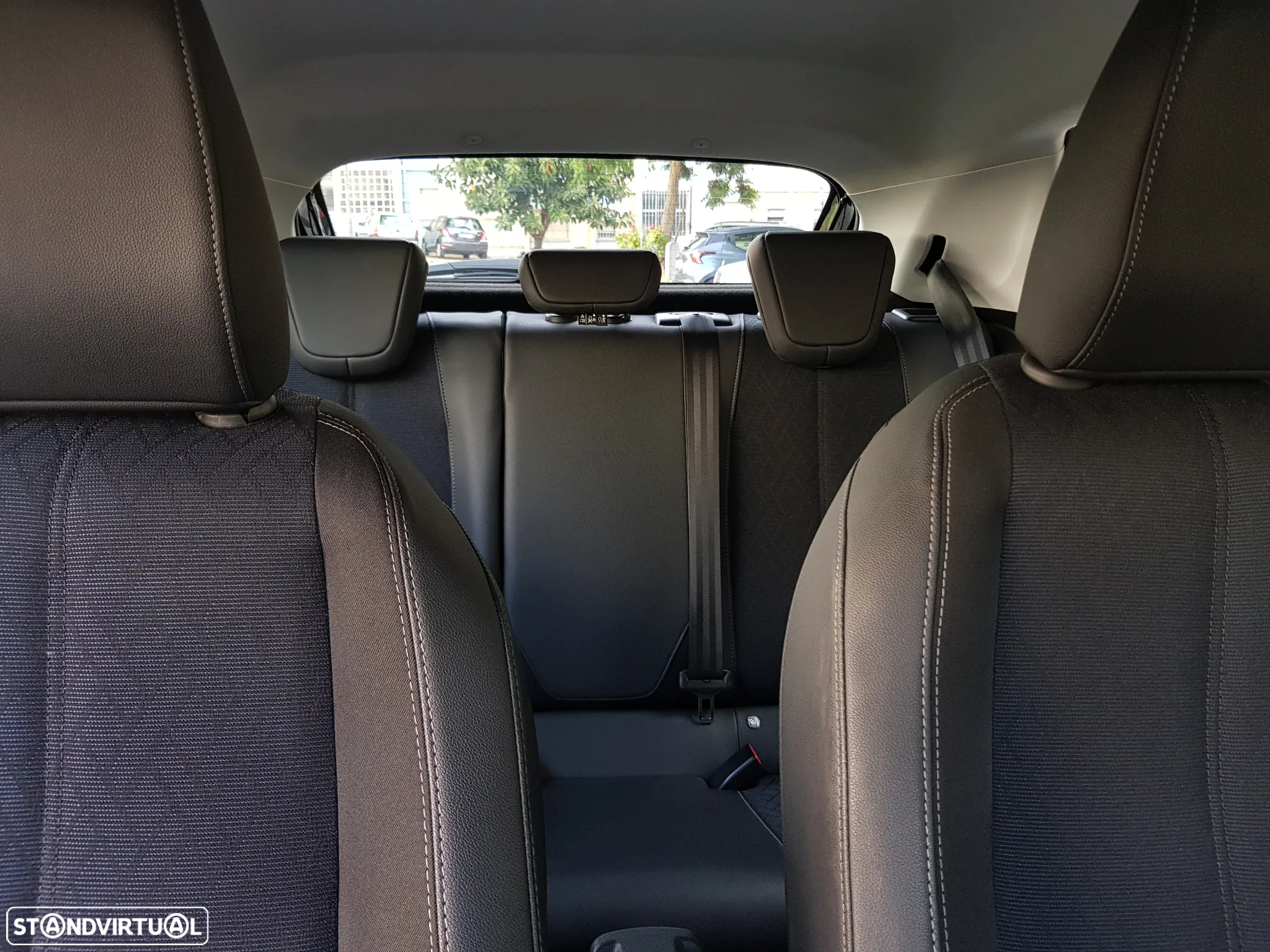 Opel Corsa 1.5 D Elegance - 32
