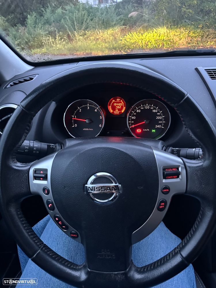 Nissan Qashqai 1.5 dCi Tekna Premium Pele Preta 18 - 12