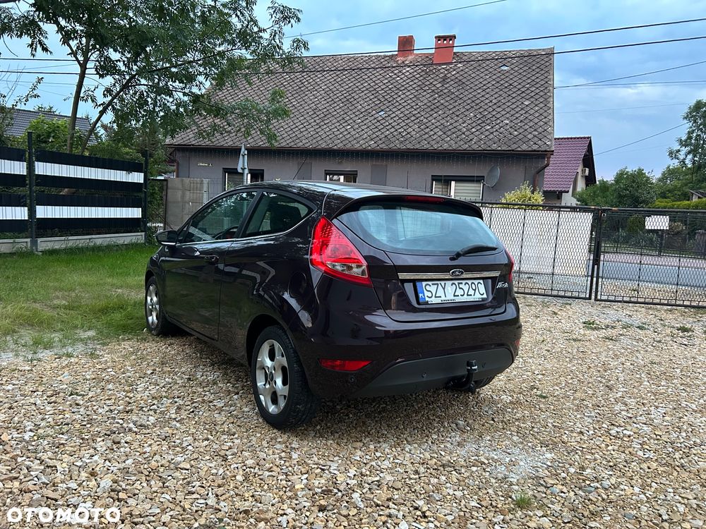 Ford Fiesta 1.25 Ghia - 26