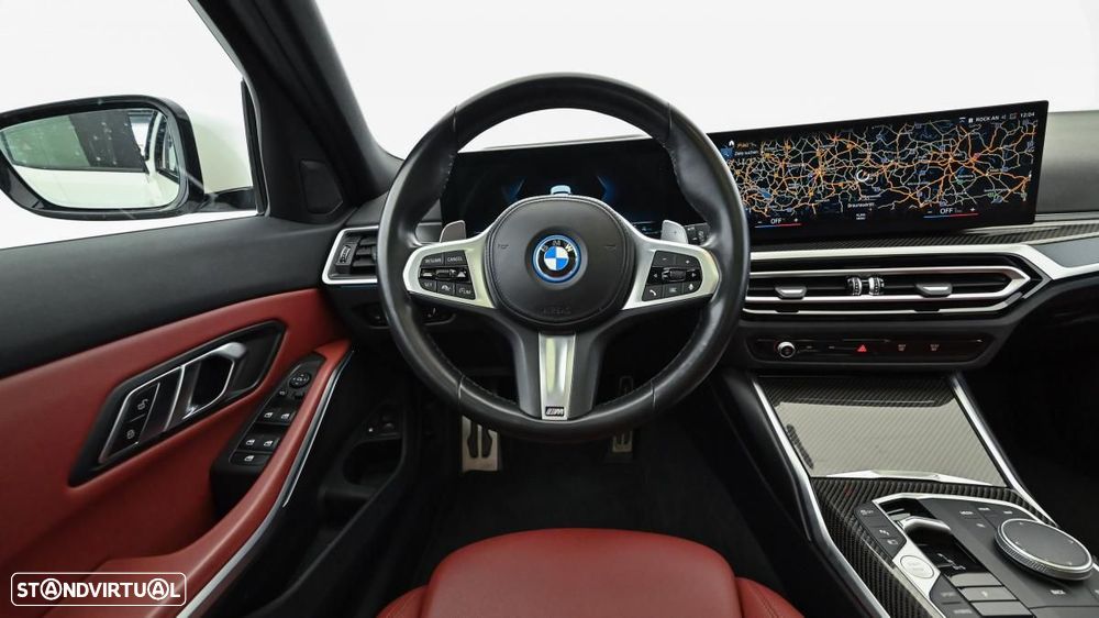 BMW 320 e Pack Desportivo M Auto - 11