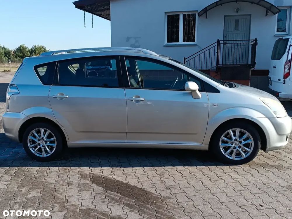 Toyota Corolla Verso - 2