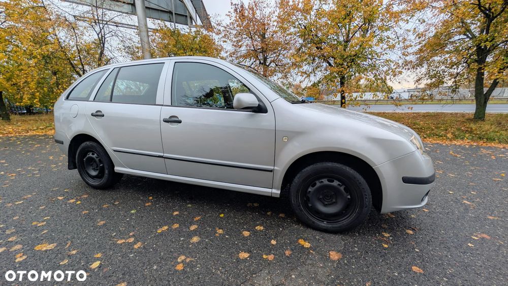 Skoda Fabia 2006 photo 2