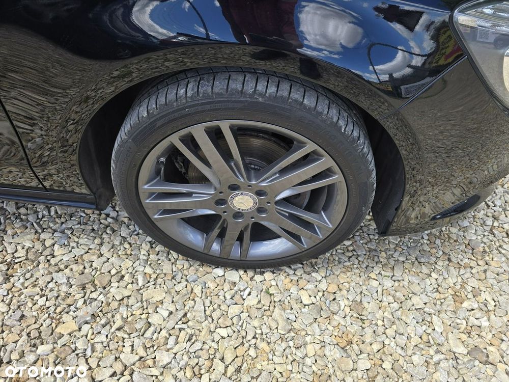 Mercedes-Benz CLA - 35