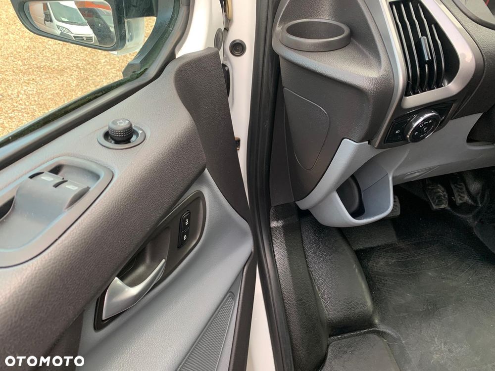 Ford Transit Custom - 19