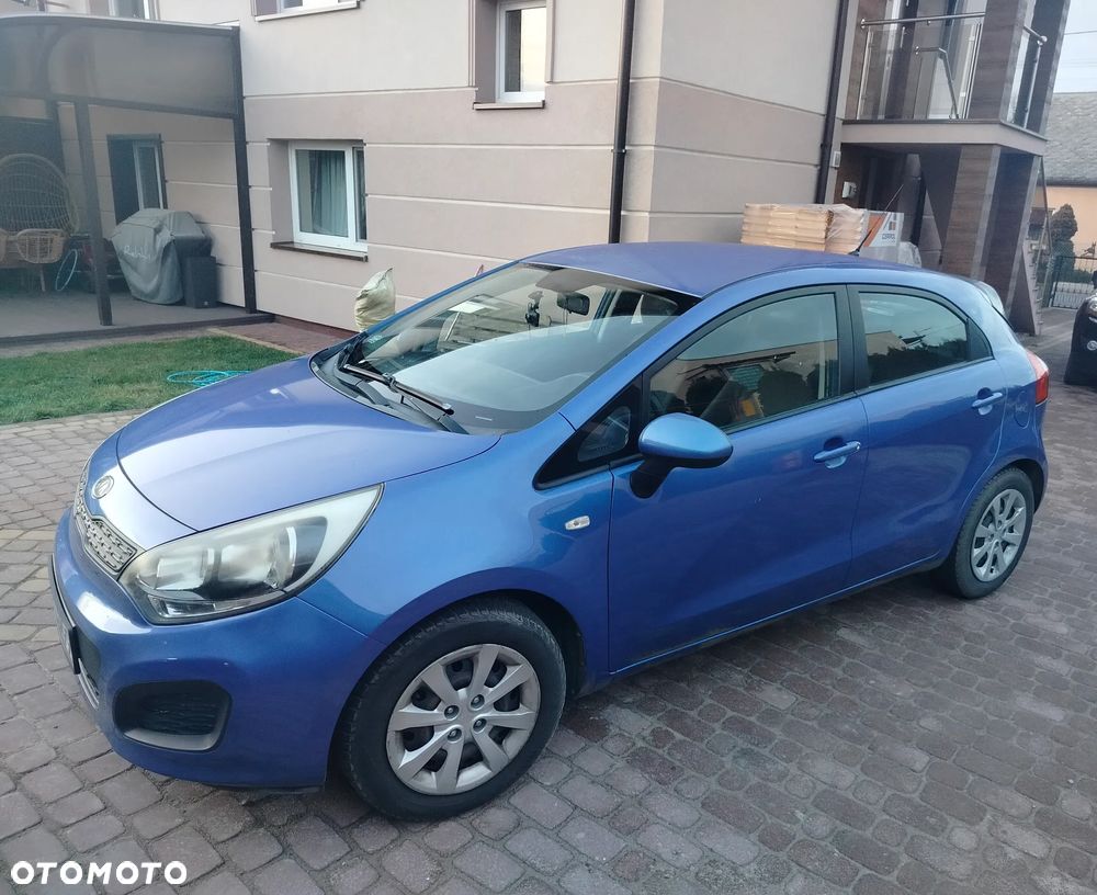 Kia Rio - 10