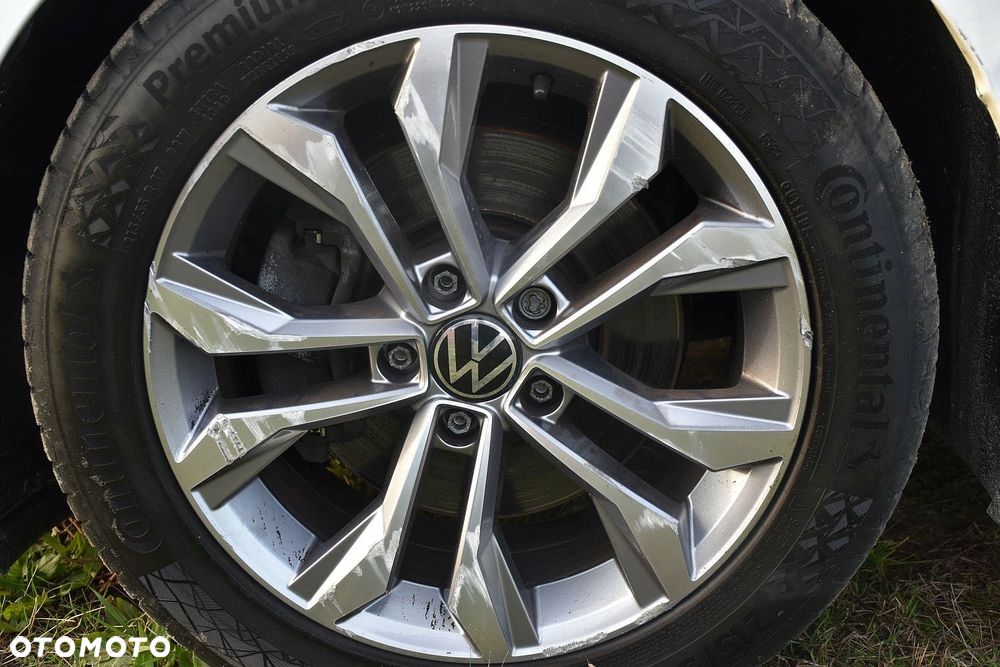 Volkswagen Passat Variant 2.0 TDI SCR DSG 4Motion Elegance - 14