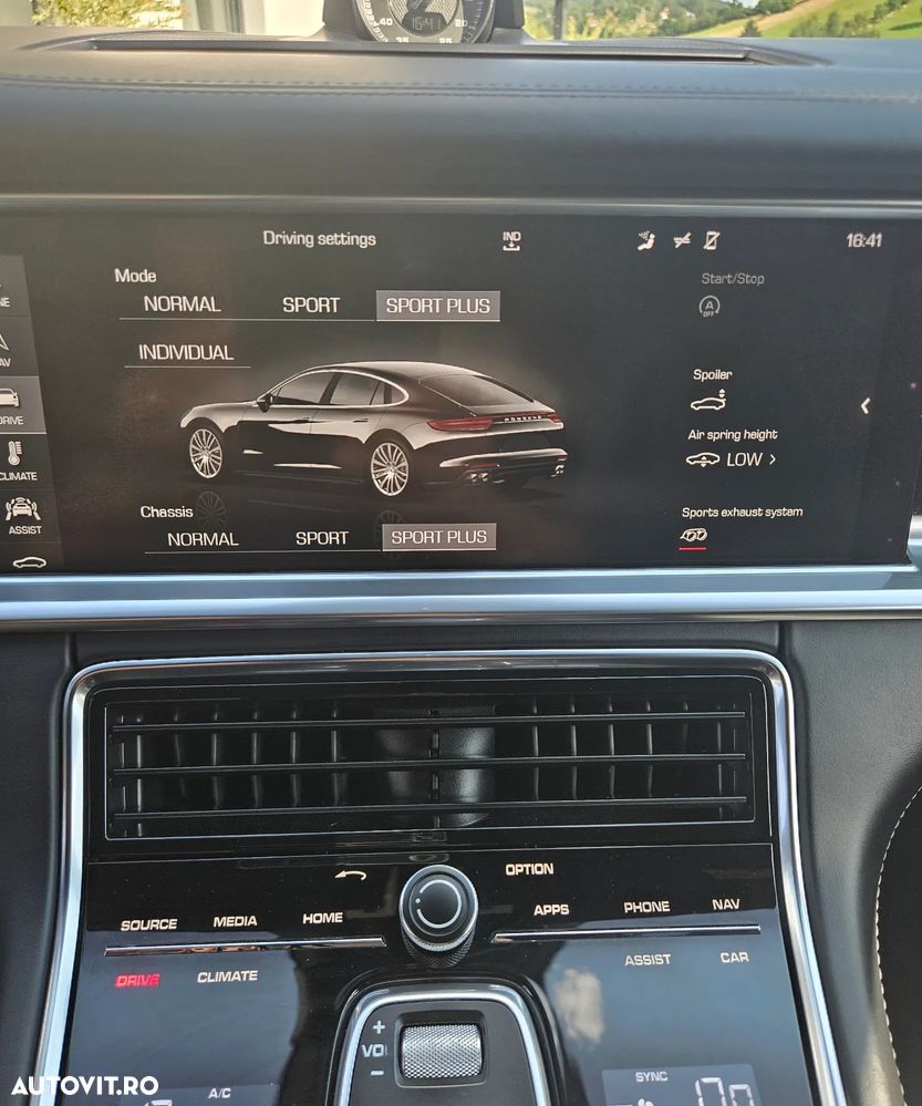 Porsche Panamera 4S - 9