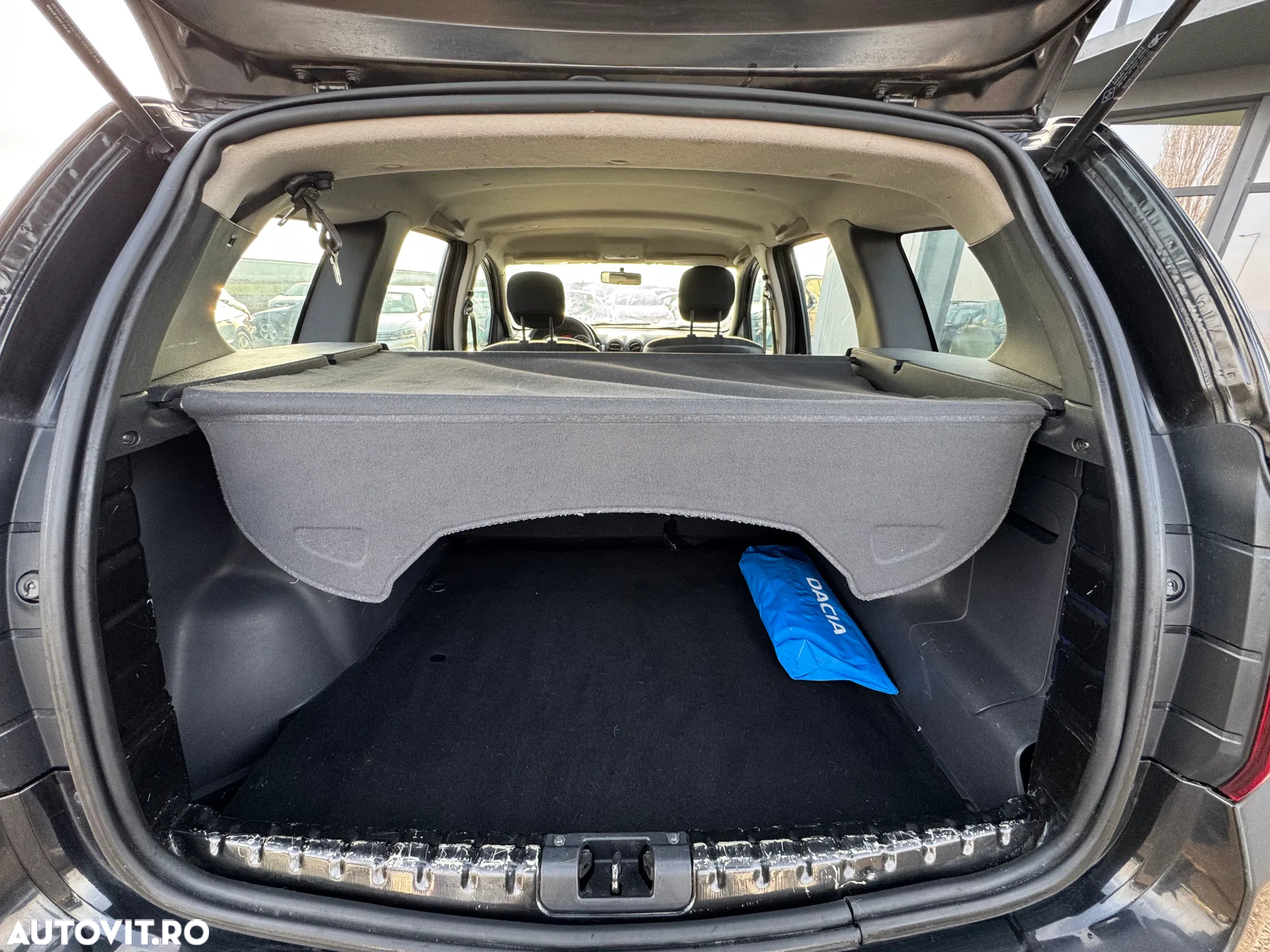 Dacia Duster 1.6 4x2 Laureate - 15