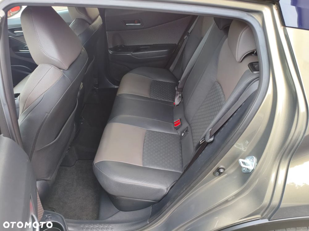 Toyota C-HR 2.0 Business-Edition - 25