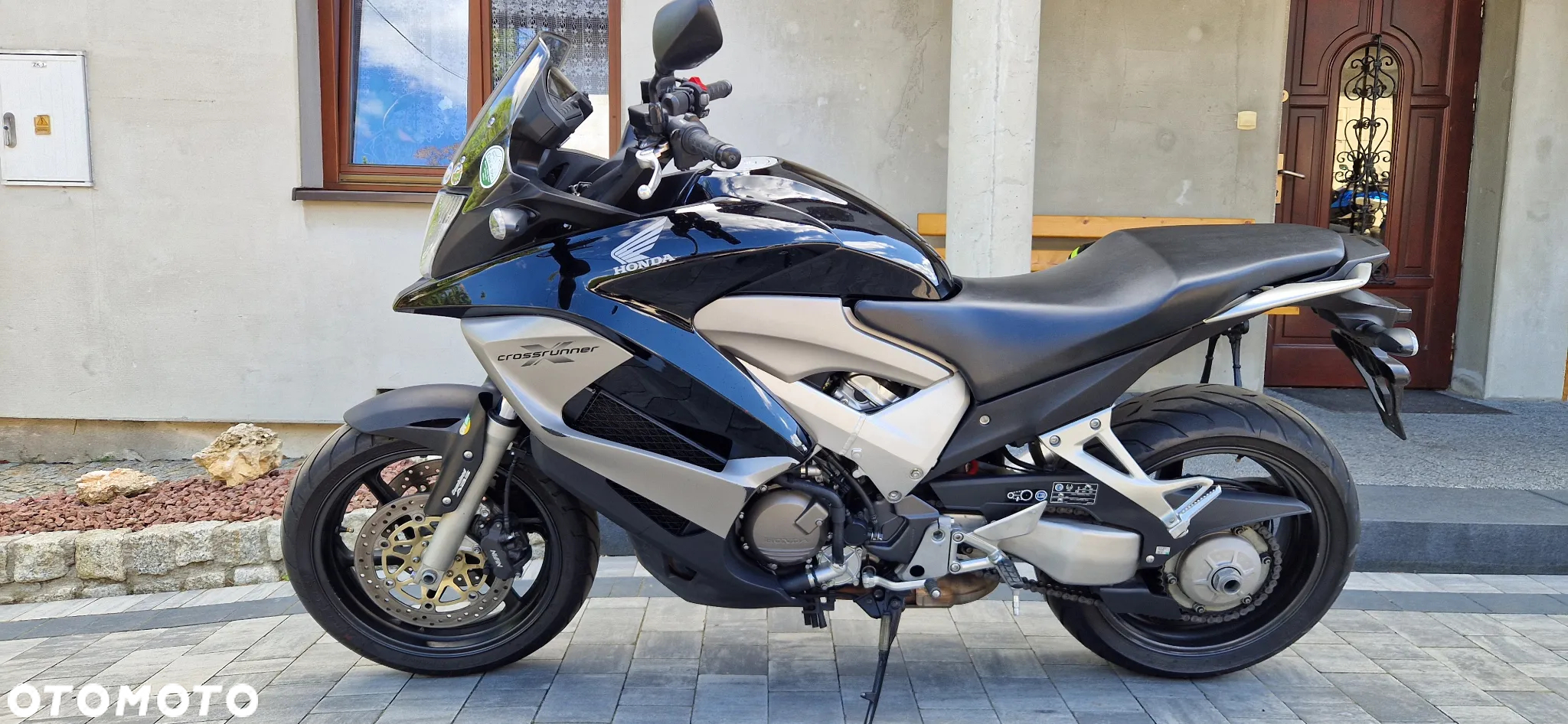 Honda VFR - 12