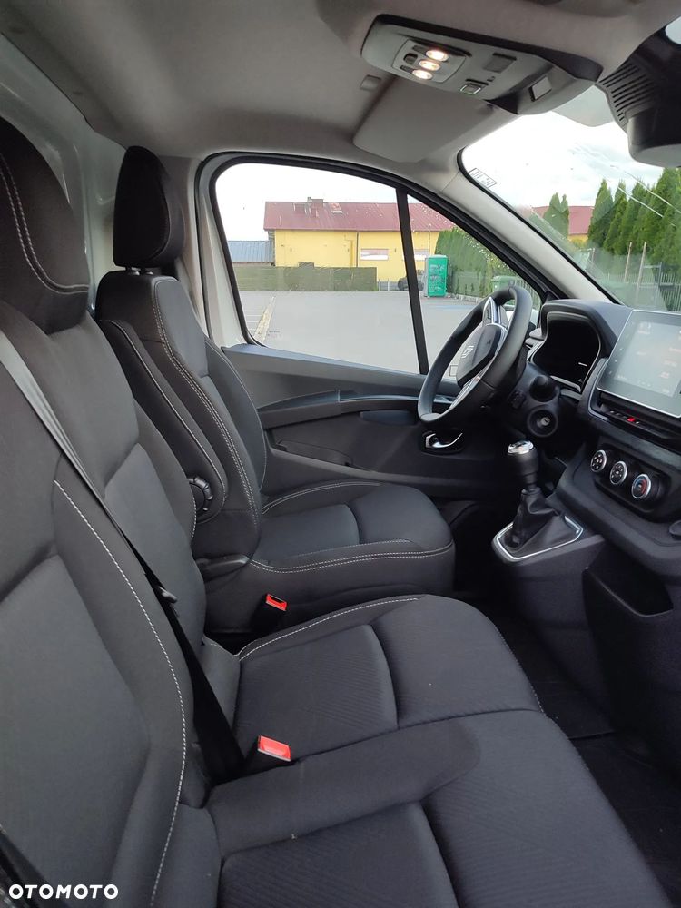 Renault TRAFIC - 12
