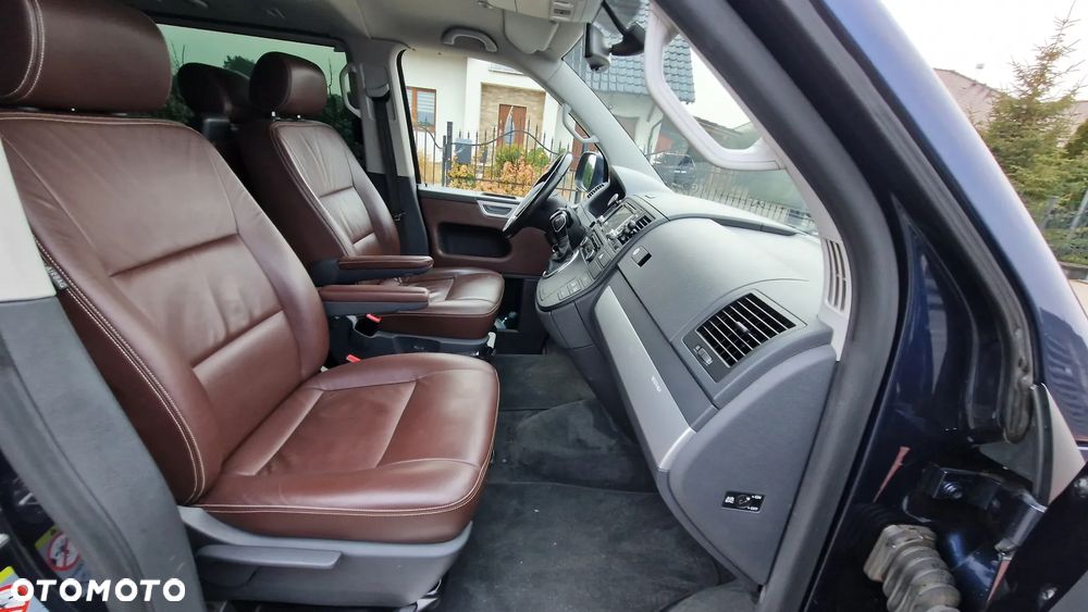 Volkswagen Multivan - 18