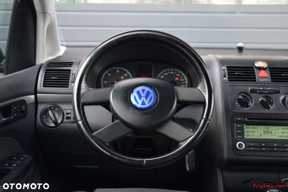 Volkswagen Touran - 29