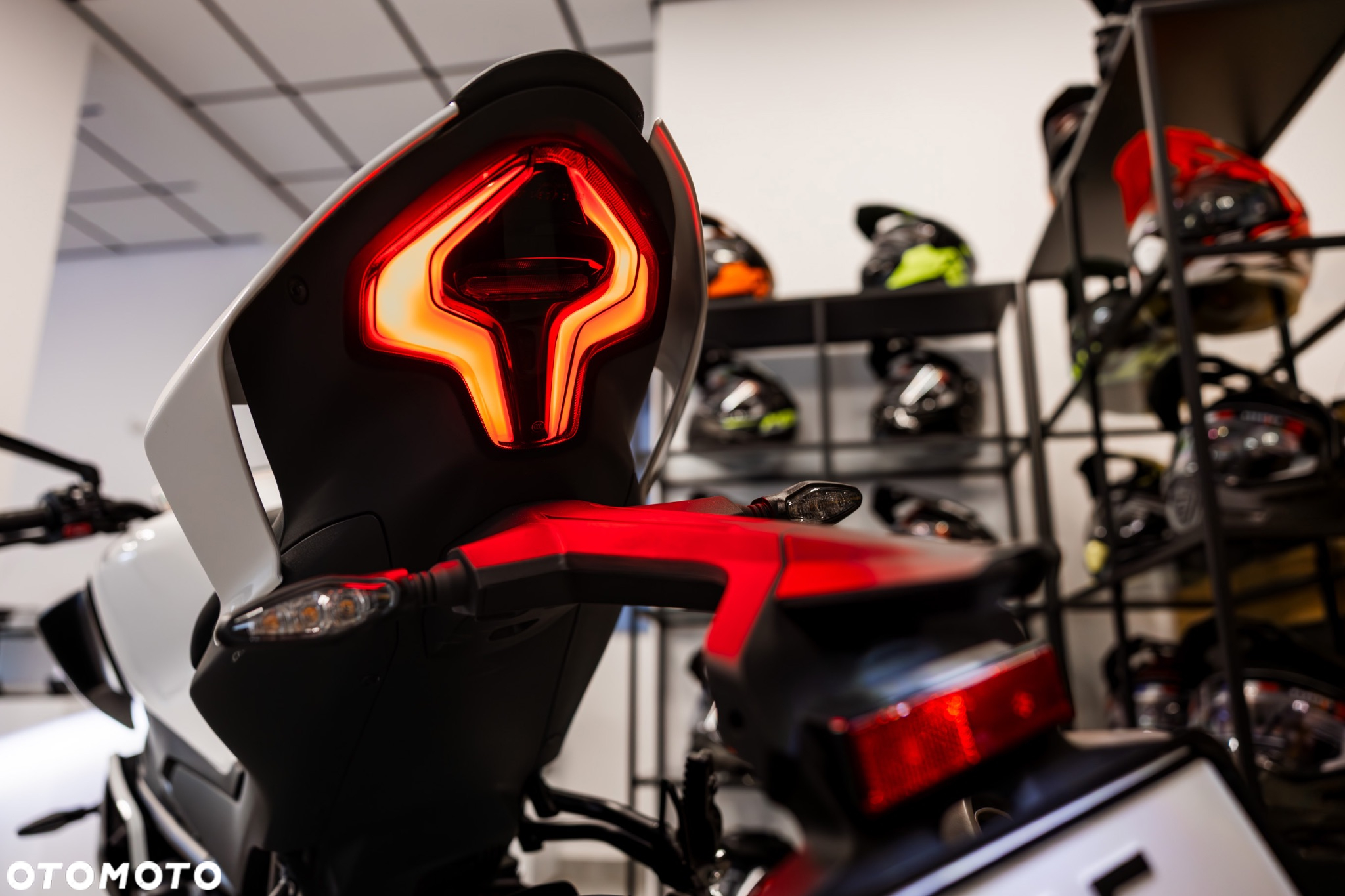 CFMoto NK - 17