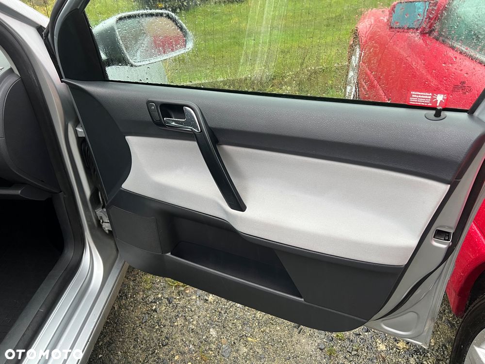 Volkswagen Polo 1.4 TDI DPF BlueMotion - 11