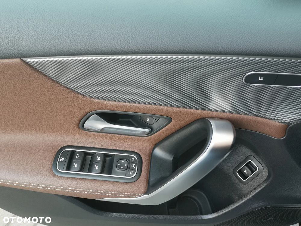 Mercedes-Benz Klasa A 250 e PHEV Progressive 8G-DCT - 18