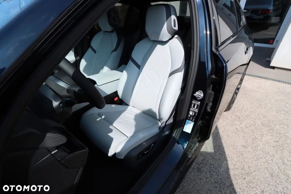 BMW Seria 5 540d xDrive mHEV M Sport - 13