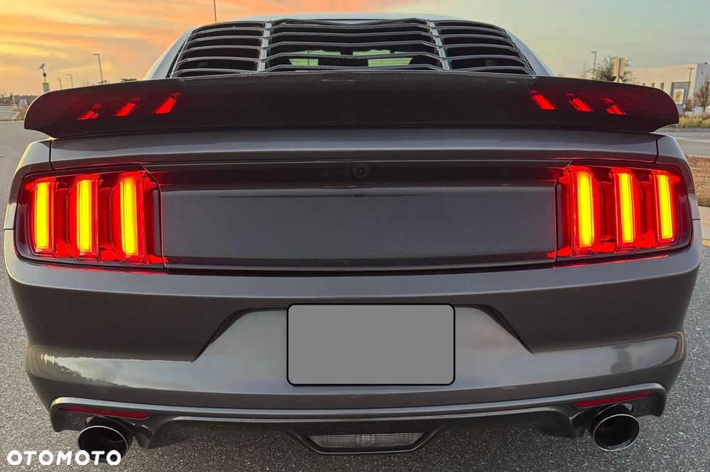 Ford Mustang 5.0 V8 GT - 6