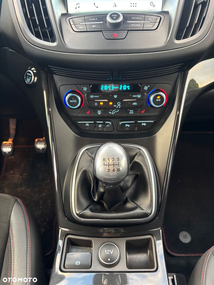 Ford Kuga 2.0 TDCi 2x4 ST-Line - 18