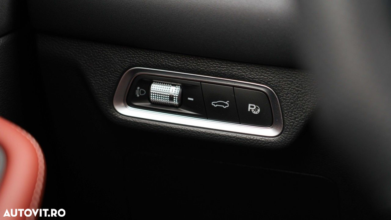 Geely Coolray - 20