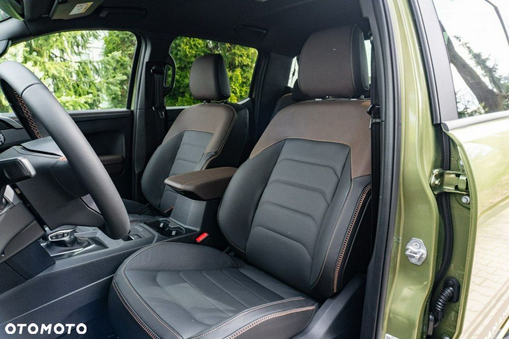 Volkswagen Amarok - 12