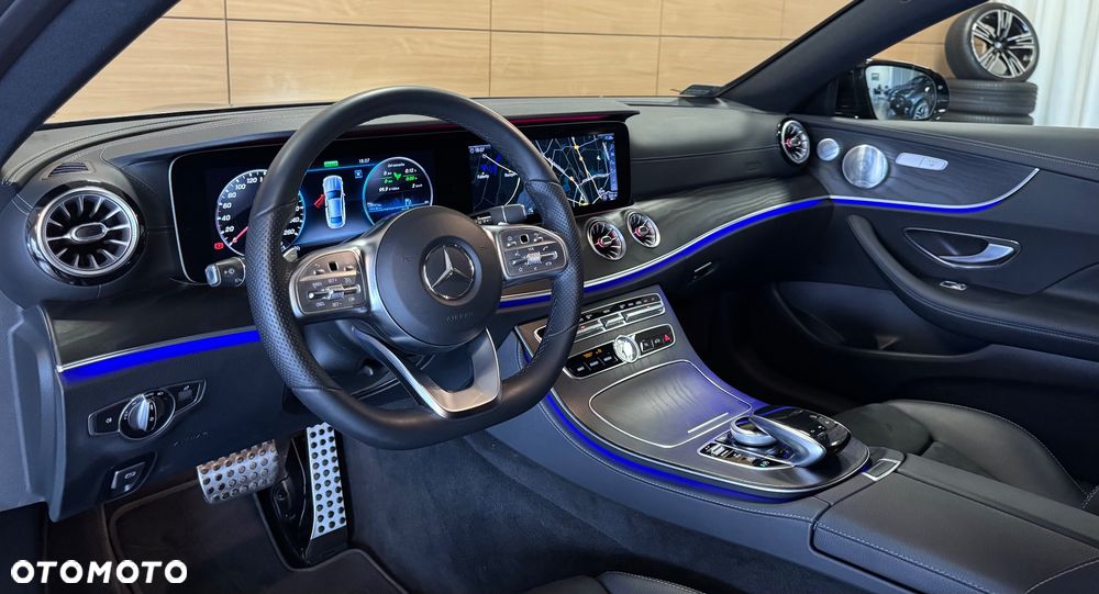 Mercedes-Benz Klasa E 300 9G-TRONIC - 8