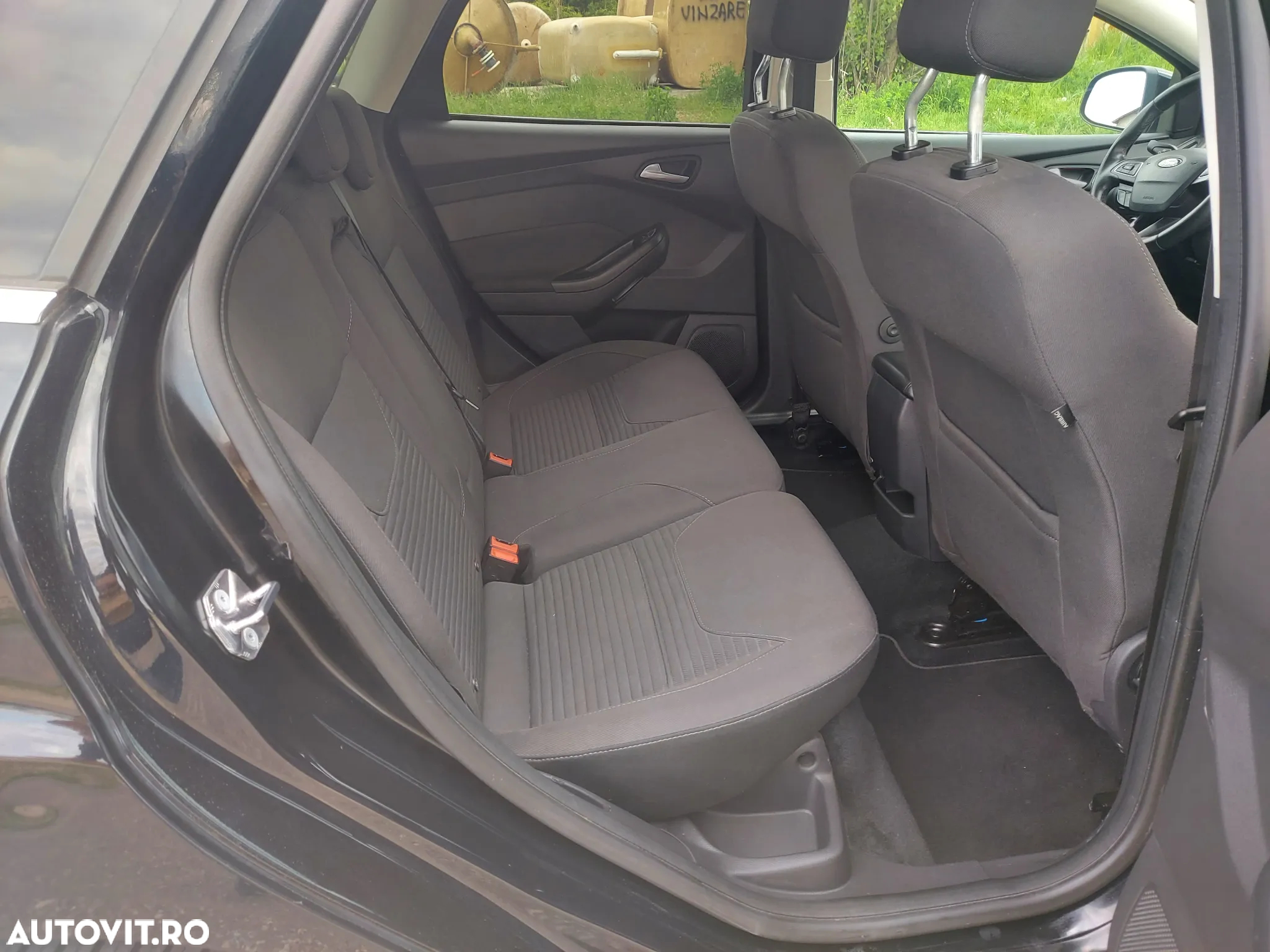 Ford Focus 1.5 EcoBlue Start-Stopp-System TITANIUM - 29