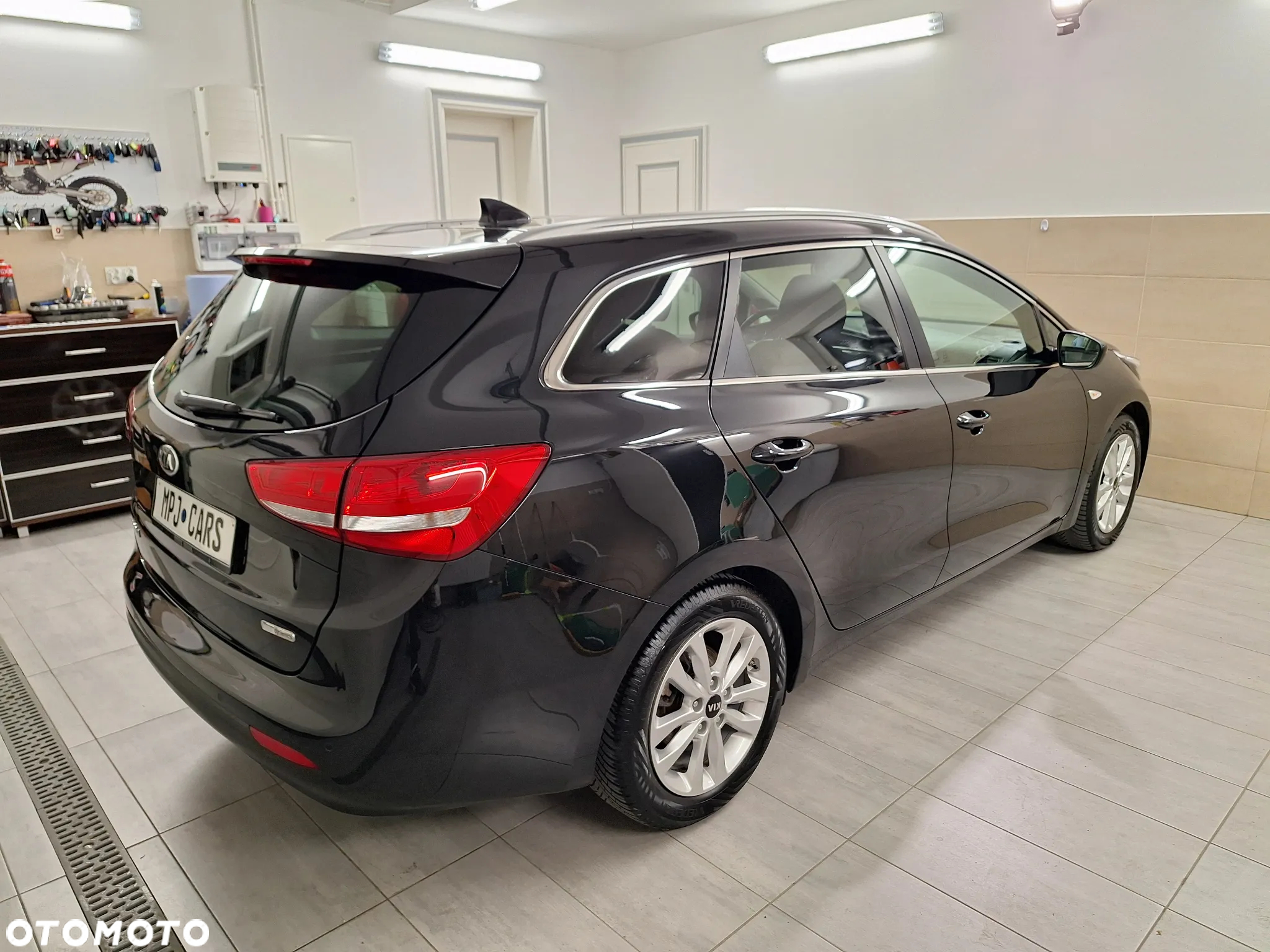 Kia Ceed 1.4 CVVT SW Dream Team Edition - 12