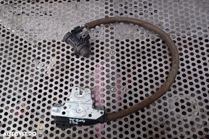 Broasca capota portbagaj Mercedes-Benz C-Class W204/S204/C204 (facelift)  [din 2011 pana  2015] ser - 1