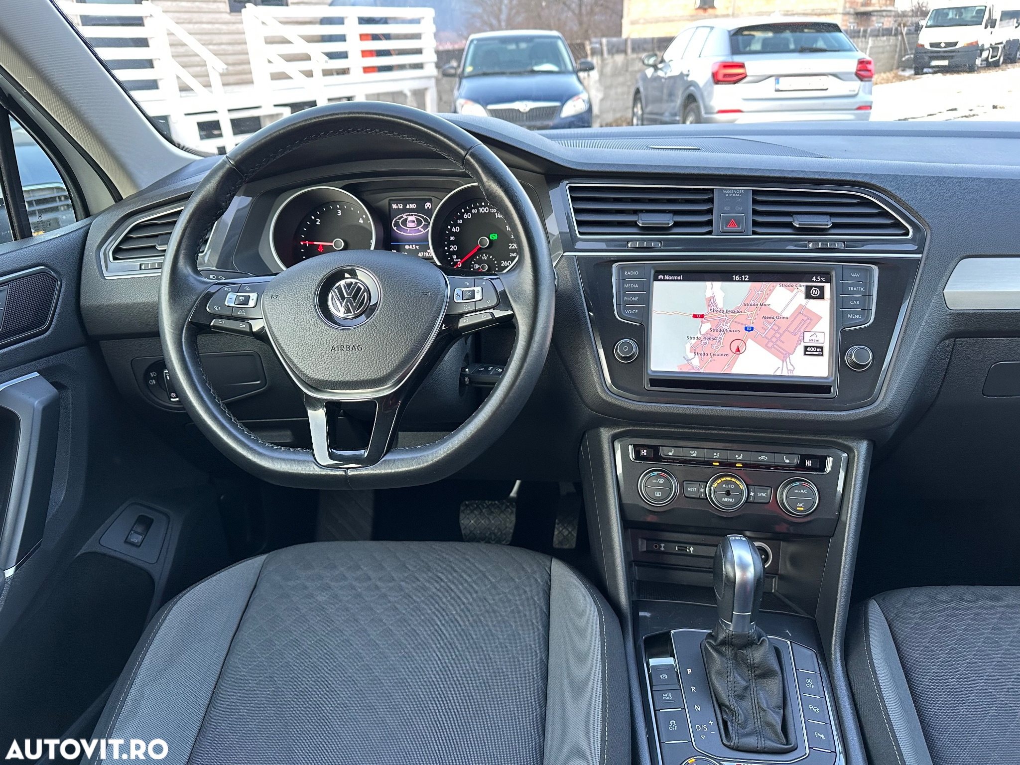 Volkswagen Tiguan 2.0 TDI 4Mot DSG Comfortline - 19