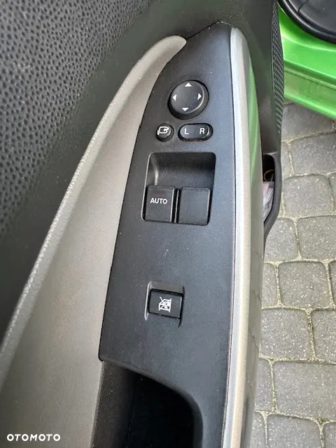 Mazda 2 1.3 Exclusive - 9
