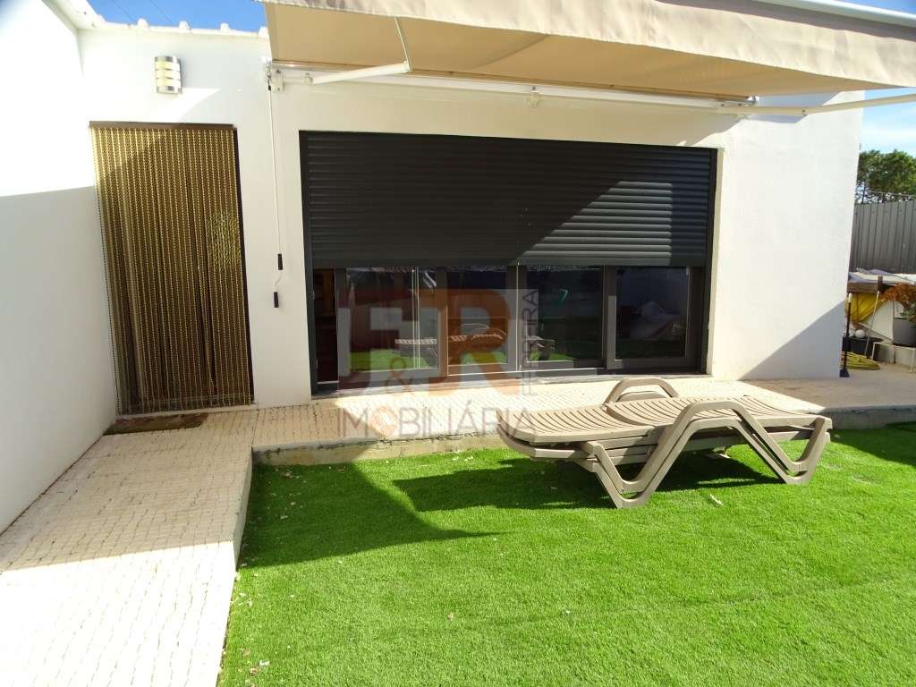 Moradia Terreá T2 com Alpendre e jardim, Fernão Ferro - Grande imagem: 2/48