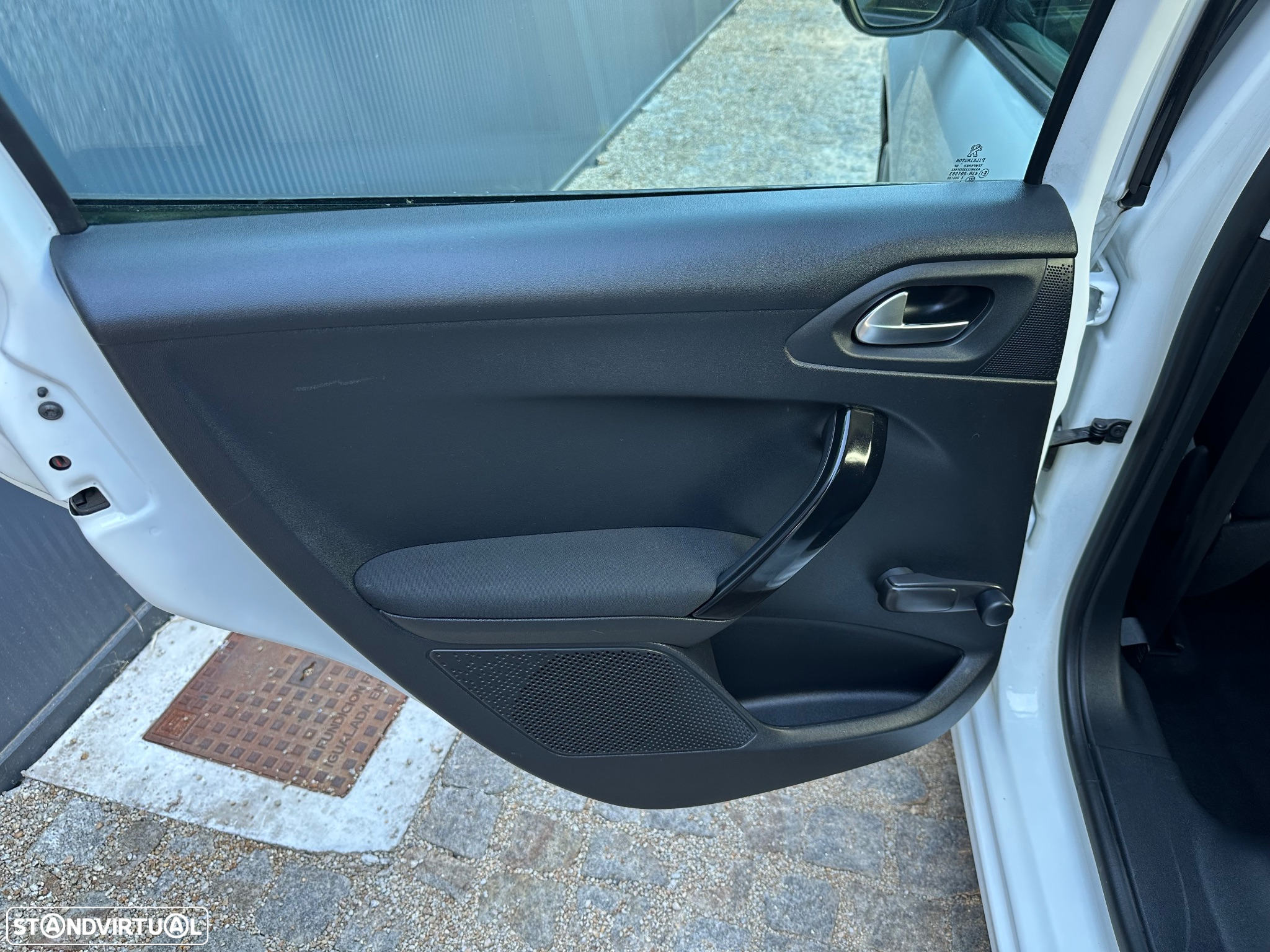 Peugeot 208 1.6 BlueHDi Style - 18