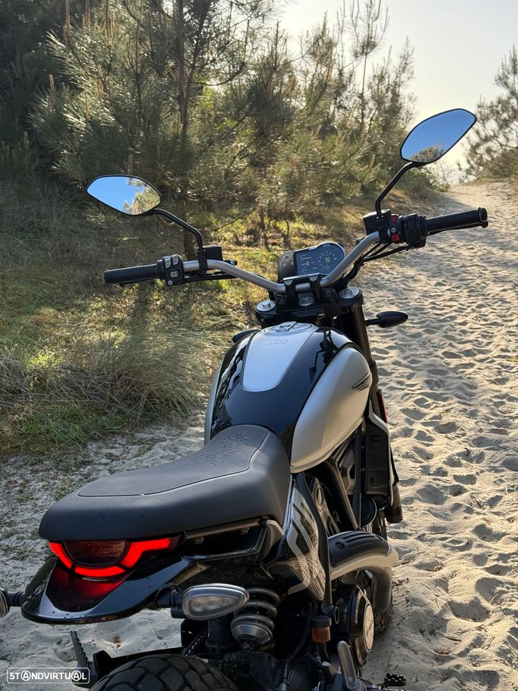Ducati Scrambler Scrambler Icon Thrilling Black - 1