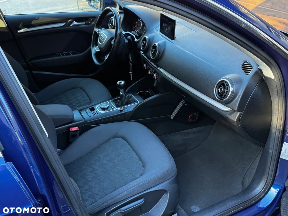 Audi A3 Sportback 1.6 TDI ultra Attraction - 14