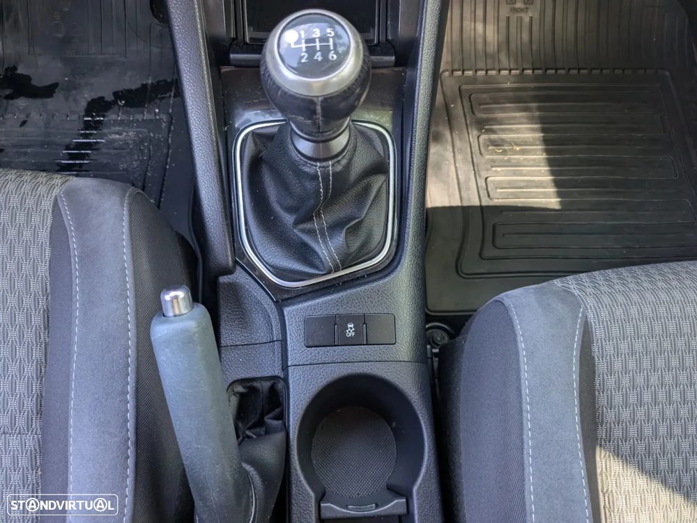 Toyota Auris 1.4 D-4D Comfort+Pack Techno - 17
