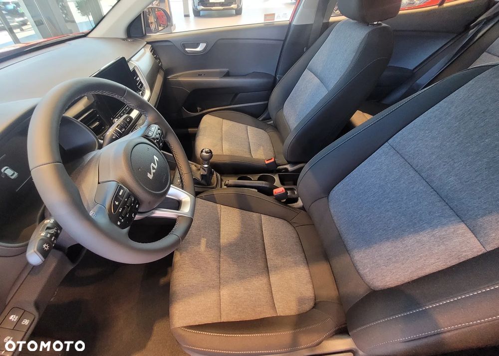 Kia Stonic 1.2 M - 10