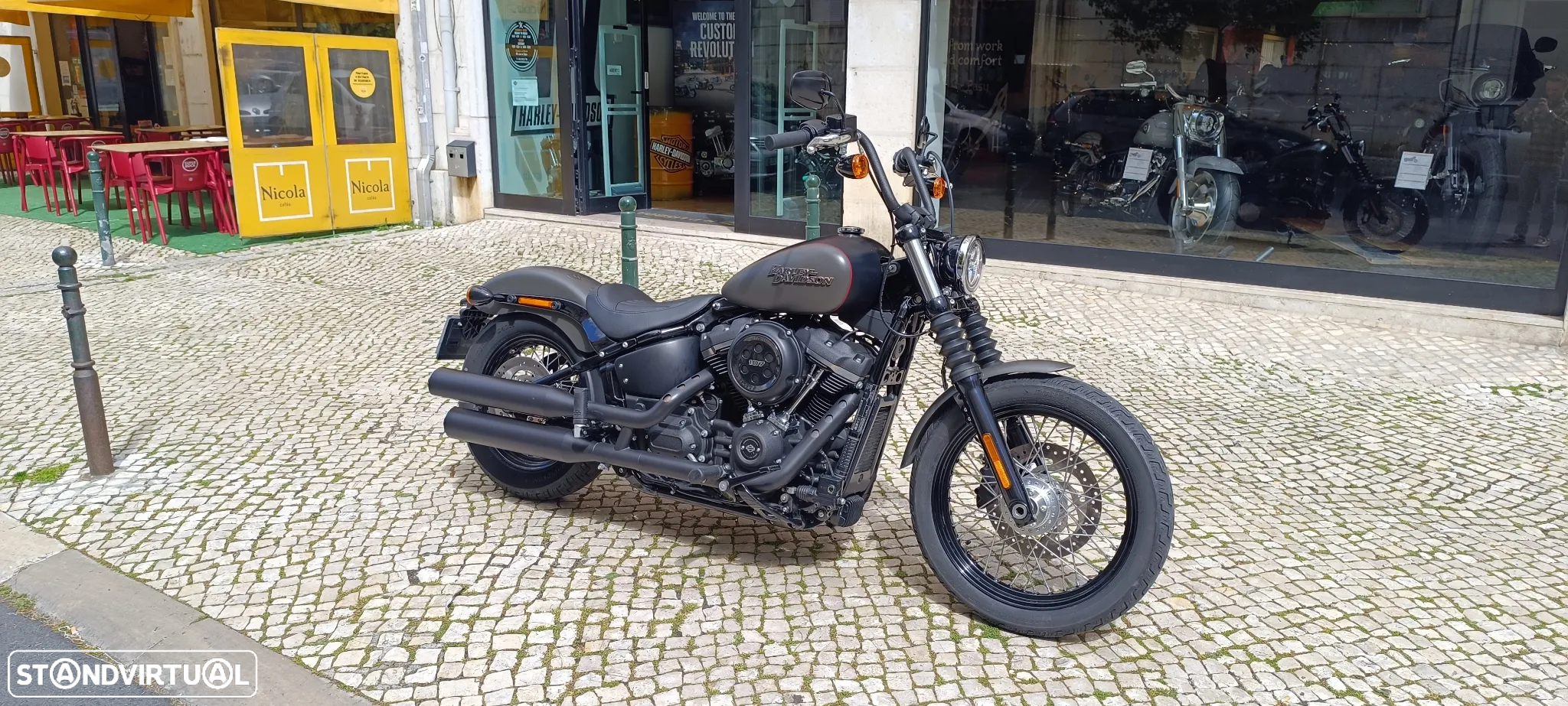 Harley-Davidson Softail STREET BOB 107 - 3