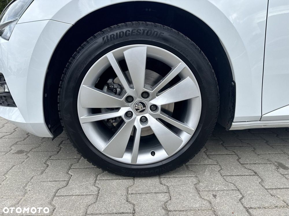 Skoda Superb 2.0 TSI Ambition DSG - 35
