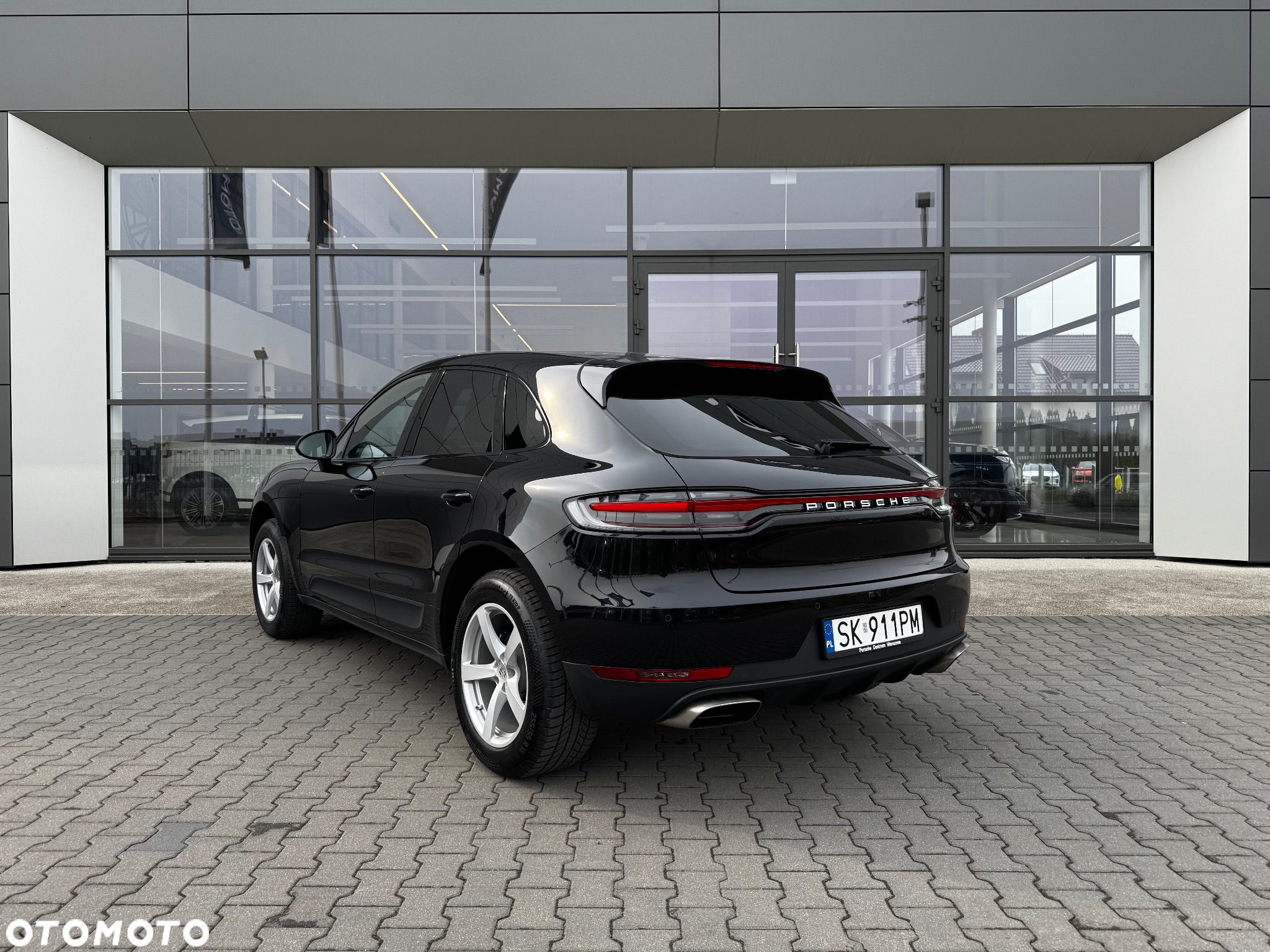 Porsche Macan Standard - 24