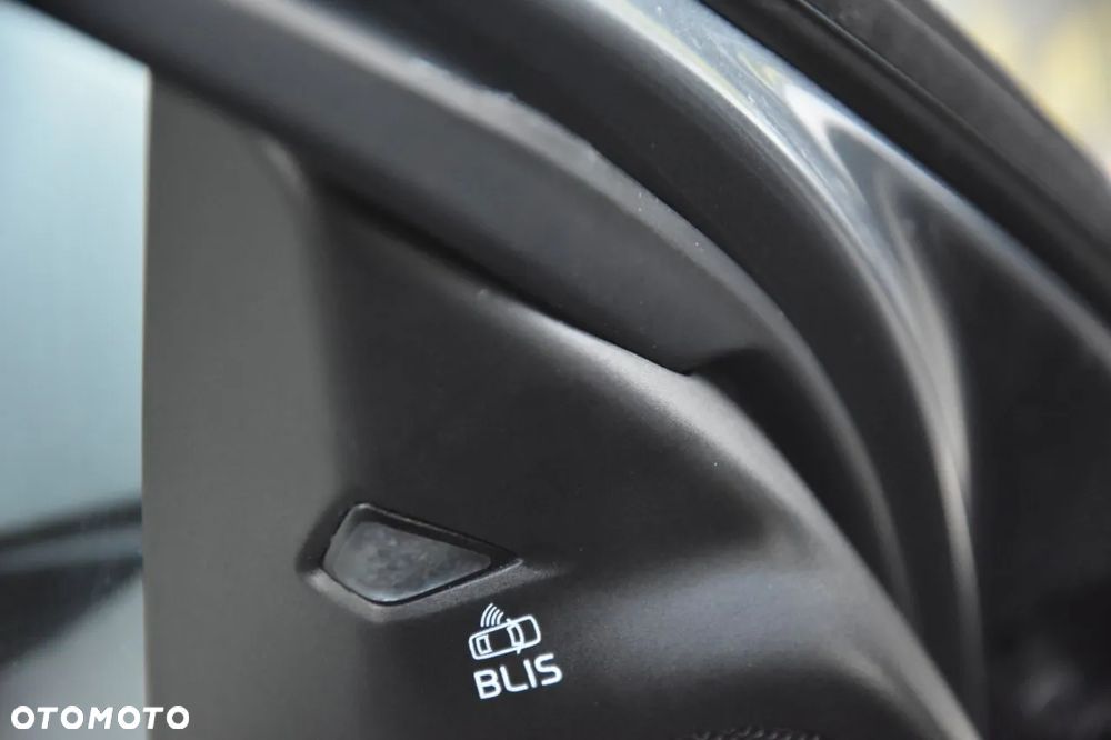 Volvo V60 D3 AWD Geartronic R-Design - 18