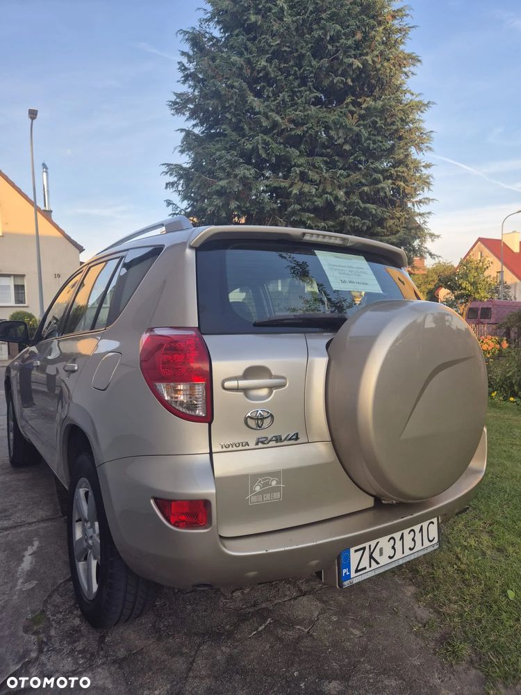 Toyota RAV4 2.0 VVT-i Luna - 4