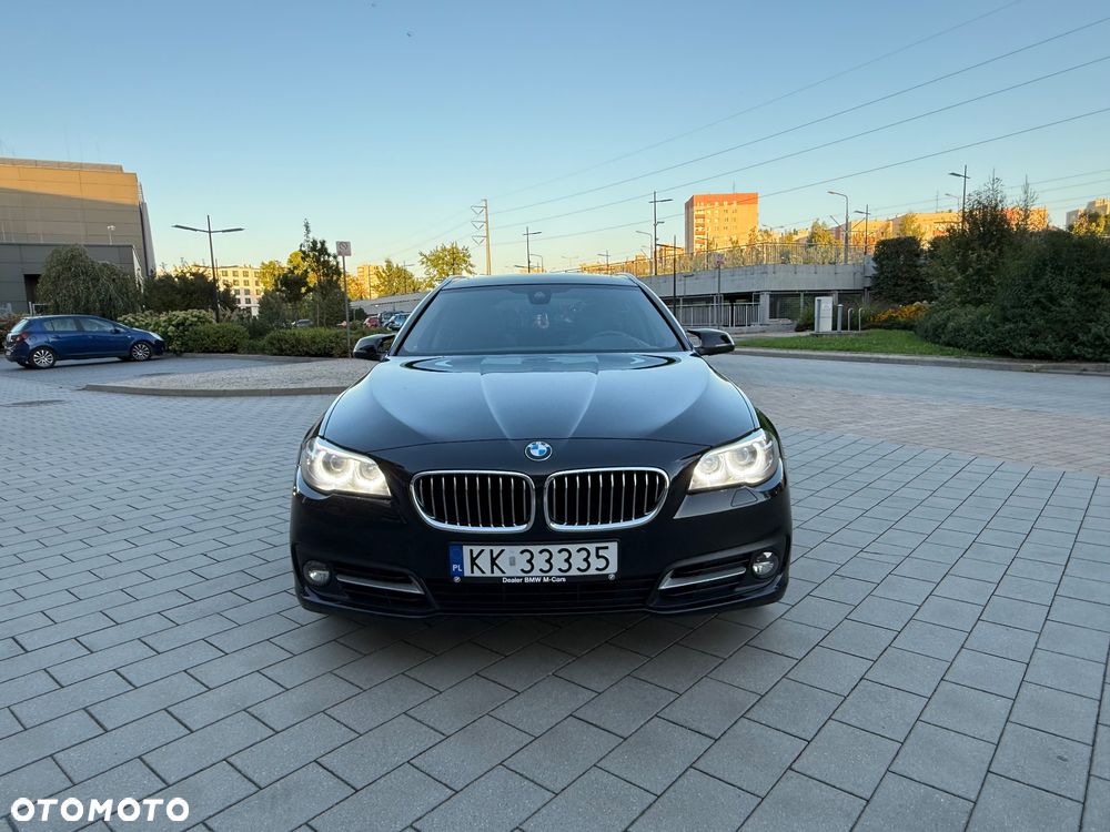 BMW Seria 5 525d Touring Modern Line - 9