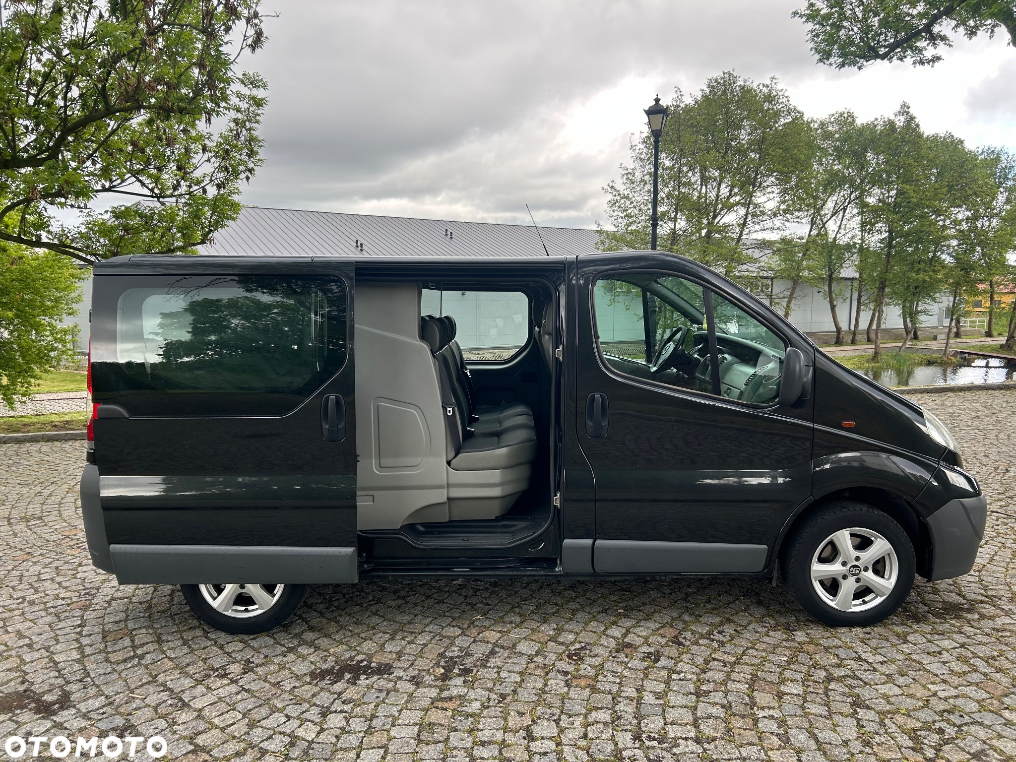 Opel Vivaro - 14